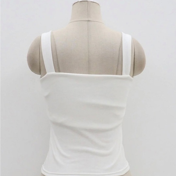 White square  neck tank top - Picture 9 of 10